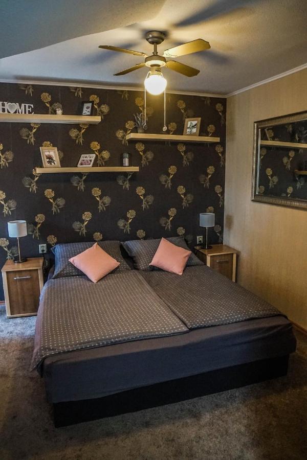 Anna Vendeghaz Eger Apartman Kültér fotó